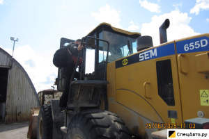 Фронтальный погрузчик SEM 655D